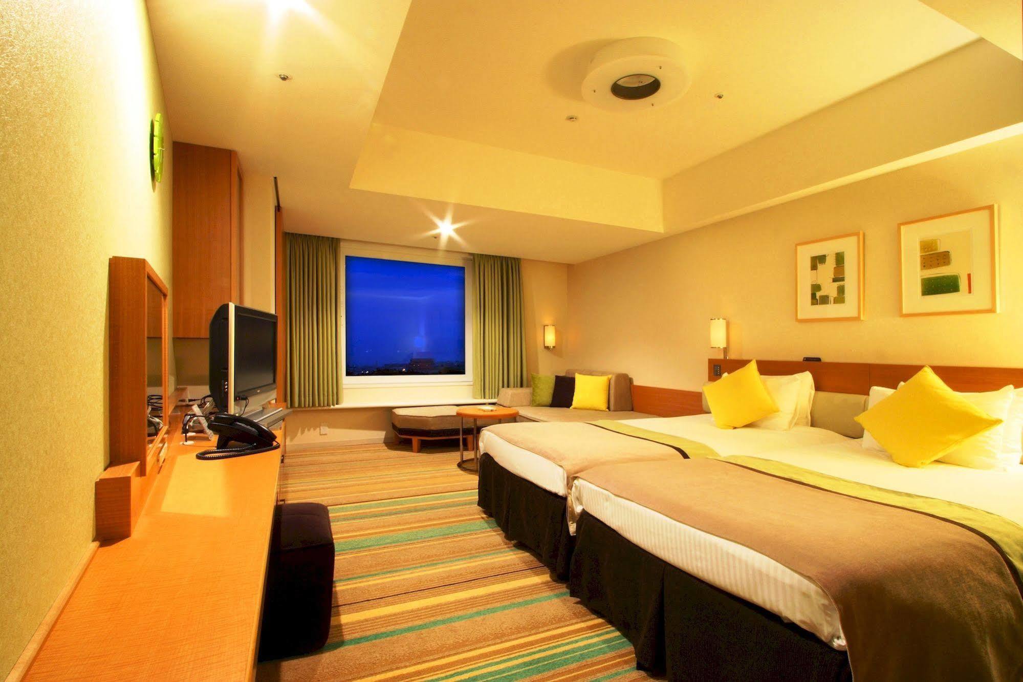 Tokyo Bay Maihama Hotel Чиба Екстериор снимка